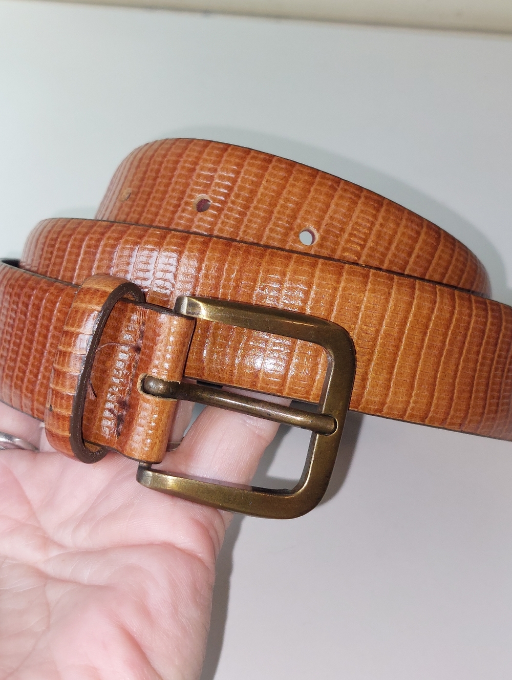 Trafalgar Dress Belt Men’s Size 34 Butterscotch embossed 2000999